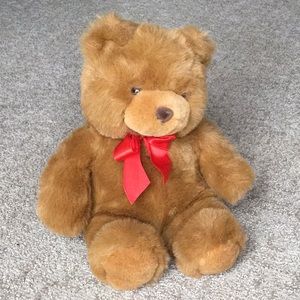 GUND Teddy Bear, from the 1980’s, pristine condition, soft & needs a new home